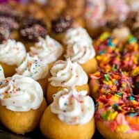 9/6/2017 tarihinde Sweet Mini&amp;#39;s Donut Companyziyaretçi tarafından Sweet Mini&amp;#39;s Donut Company'de çekilen fotoğraf