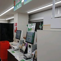 Photo taken at 7-Eleven by 西浜松 on 12/10/2020