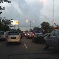 Review Lampu merah dharmawangsa