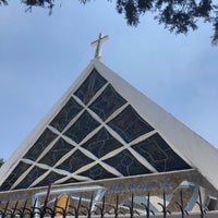 Photo taken at Iglesia de la Medalla Milagrosa by Inti A. on 7/9/2019