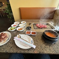Foto scattata a Ejo Korean BBQ da Jason C. il 11/27/2021