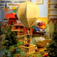 รูปภาพถ่ายที่ The Toy Train Barn Museum โดย Becky C. เมื่อ 12/29/2012