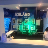 Photo taken at Iceland - Bar de Gelo by Cláudio Aníbal C. on 9/15/2018