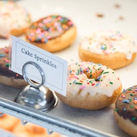 9/22/2017 tarihinde Roll N Donuts Cafeziyaretçi tarafından Roll N Donuts Cafe'de çekilen fotoğraf