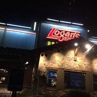 Photo taken at Logan&amp;#39;s Roadhouse by Dr&amp;#39;Ro R. on 6/1/2017