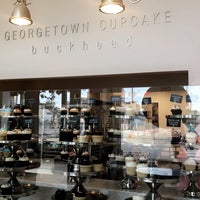 Photo taken at Georgetown Cupcake by H A. on 9/14/2017