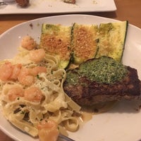 Photo taken at Olive Garden by Melody A. on 9/11/2017