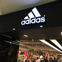 Abreviatura pómulo absceso Adidas Sport Performance Store - Sporting Goods Shop in Las Condes