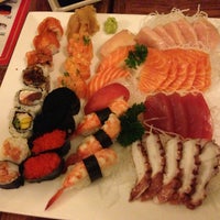 6/29/2013 tarihinde Fernando A.ziyaretçi tarafından Sushi Mart'de çekilen fotoğraf
