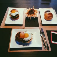 Photo taken at Umami Burger by Jamille Mae B. on 12/16/2014