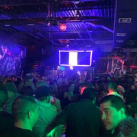 Photo prise au Deloreans 80s Bar par Enrique G. le5/11/2019