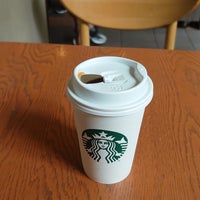 Photo taken at Starbucks by 大輔 吉. on 9/17/2023