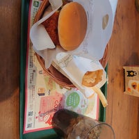 Photo taken at MOS Burger by 大輔 吉. on 2/21/2023