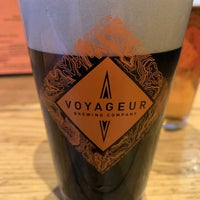 Foto tomada en Voyageur Brewing Company  por Mitch M. el 10/13/2022