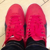 onitsuka central world