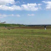 Photo taken at 荒川河川敷堀切橋少年野球場 by Goro S. on 3/21/2016