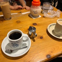 Photo taken at Komeda&amp;#39;s Coffee by naoto . on 10/15/2022