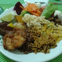 รูปภาพถ่ายที่ Cachoeira Tropical โดย Kellen F. เมื่อ 1/27/2013