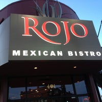รูปภาพถ่ายที่ Rojo Mexican Bistro Rochester โดย Ross d. เมื่อ 3/5/2013