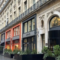 Das Foto wurde bei Hôtel Indigo Paris - Opéra von Sena P. am 1/14/2023 aufgenommen