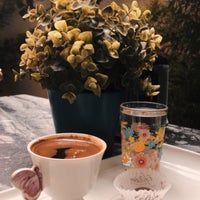 Foto tirada no(a) Meydani Cafe &amp;amp; Pastane por Gül em 6/15/2021
