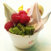 Photo taken at Pinkberry by Eugene M. on 6/4/2013