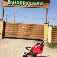 Photo taken at Happy Land by 1111 on 9/19/2015
