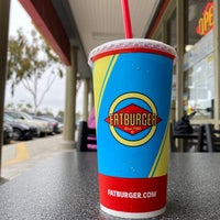 Photo taken at Fatburger by Veronica D. on 6/2/2021