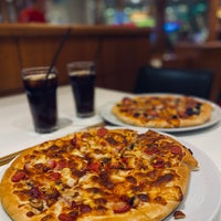 Photo taken at Pizza Hut by Aysan Naderi on 11/13/2021