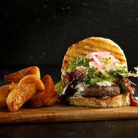 รูปภาพถ่ายที่ Taco&amp;#39;s and burger Barr โดย Taco&amp;#39;s and burger Barr เมื่อ 8/20/2017