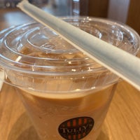 Photo taken at Tully&amp;#39;s Coffee by にわとり　ヌアクショット み. on 8/5/2021