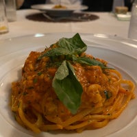 1/10/2021 tarihinde Sakura T.ziyaretçi tarafından Garibaldi Italian Restaurant &amp;amp; Bar'de çekilen fotoğraf
