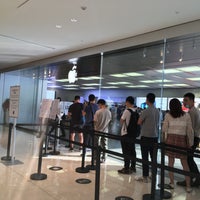 Photo taken at Apple Holiday Plaza Shenzhen by 千 悦. on 11/2/2020