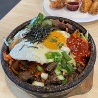 Снимок сделан в OMONI Fresh Fast Korean Grill пользователем Romily B. 4/30/2021