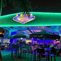 Снимок сделан в Toasted Monkey Beach Bar пользователем Romily B. 10/13/2021