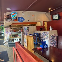 Das Foto wurde bei Bub&amp;#39;s Burgers &amp;amp; Ice Cream von Romily B. am 4/18/2022 aufgenommen