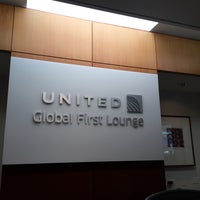 Photo taken at United Global First Class Lounge by Jennifer Misong M. on 7/18/2015
