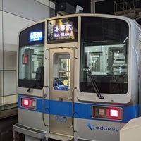 Photo taken at Odakyu Yoyogi-Uehara Station (OH05) by 鴻上 美. on 11/10/2022