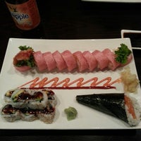 2/23/2013에 Katherine B.님이 Osaka Sushi Express에서 찍은 사진