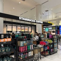 Photo taken at Starbucks by Rahayu Z. on 1/4/2023
