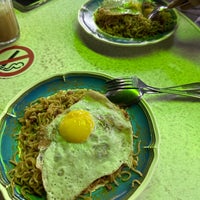 Photo taken at Nasi Kandar Bestari by Rahayu Z. on 11/12/2023