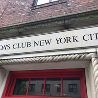 Foto tomada en Gilda&#39;s Club New York City  por Eric N. el 5/10/2019