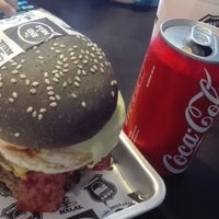 8/21/2016에 Igun H.님이 Burger Shot에서 찍은 사진