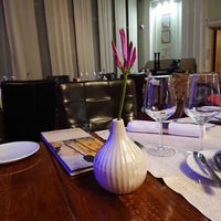 Das Foto wurde bei Modigliani - pasta e carne Restaurant von R L. am 11/8/2019 aufgenommen