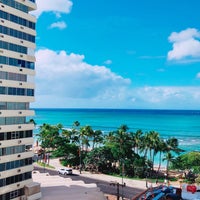 Снимок сделан в Pacific Beach Hotel Waikiki пользователем ダスティ 10/18/2017