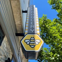 5/2/2021 tarihinde Josh M.ziyaretçi tarafından The Bee Grocery'de çekilen fotoğraf