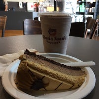 Photo taken at Gloria Jean&amp;#39;s Coffees by ᖇᘎᘗᕬ ᖇᓲᕒᕬ on 3/25/2017