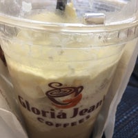 Photo taken at Gloria Jean&amp;#39;s Coffees by ᖇᘎᘗᕬ ᖇᓲᕒᕬ on 12/21/2016