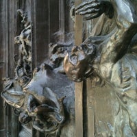 La Porte De L Enfer Art Gallery In Paris