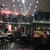 8/27/2017にOzgenreがThe World Barで撮った写真